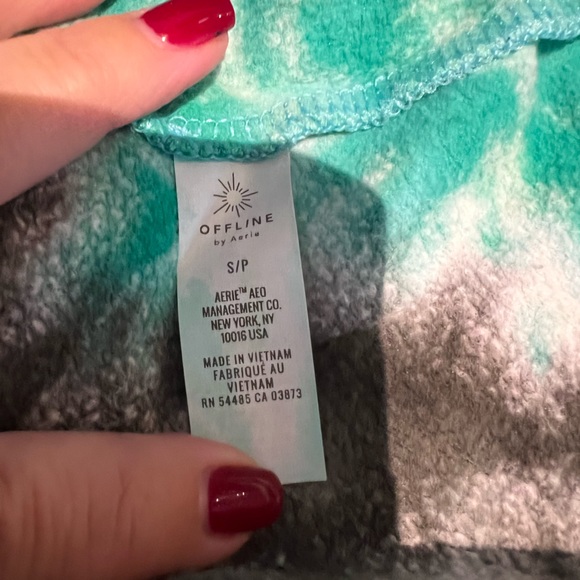 Offline by aerie super cozy cropped sweatshirt and shorts - Picture 3 of 4